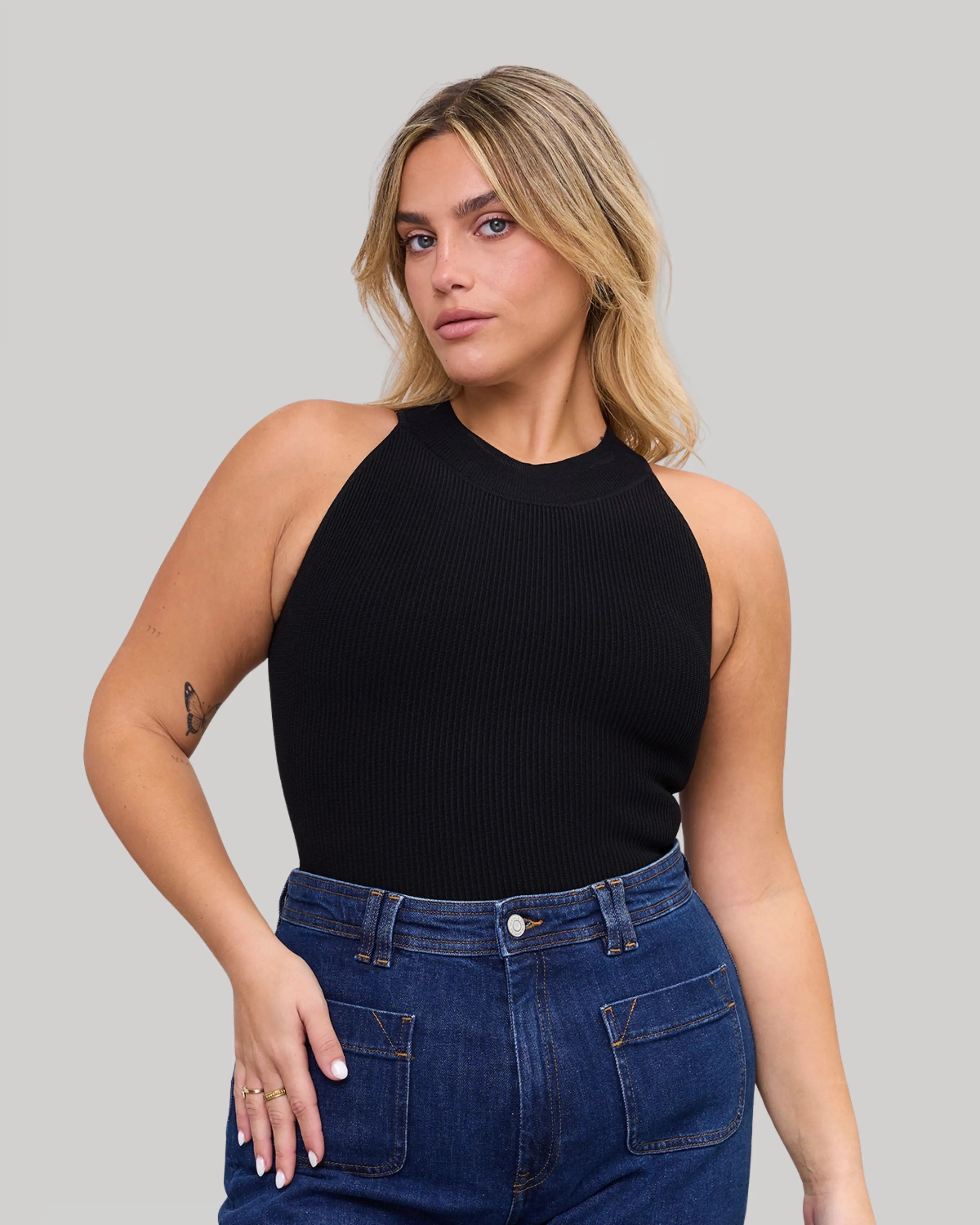 Halter Top | Black | רכישה מוקדמת